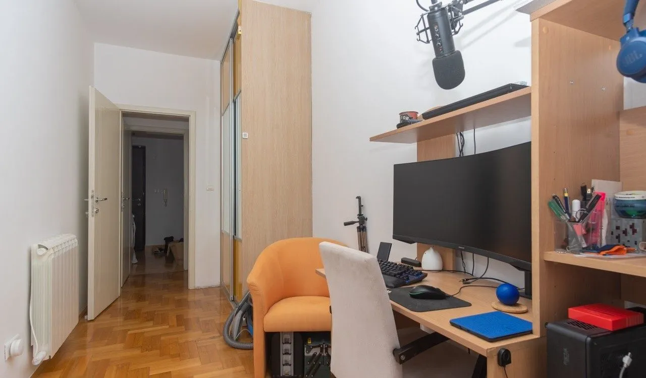Prodaja, dvosoban stan, 68m², Preko Morače, Podgorica
