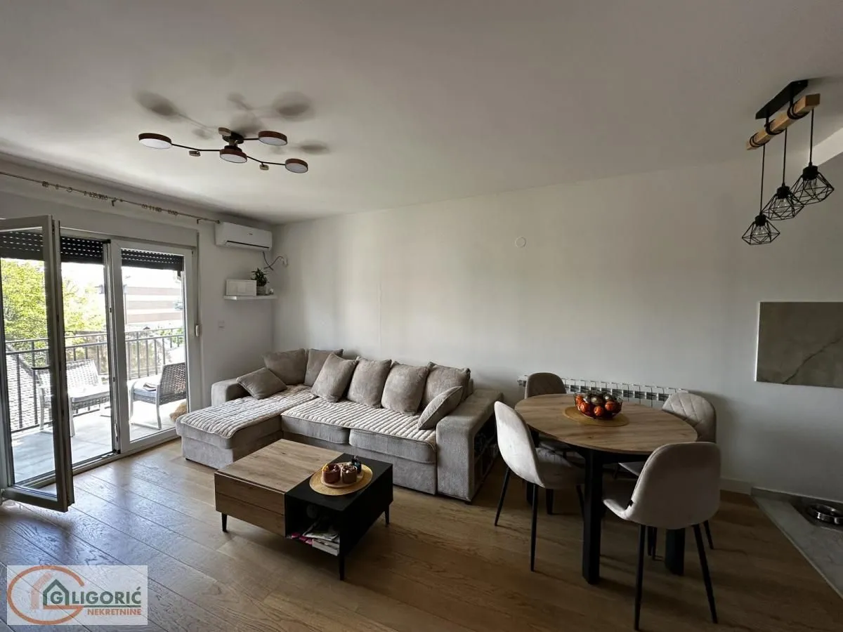 Prodaja, dvosoban stan, 54m², Pančevo, Srbija