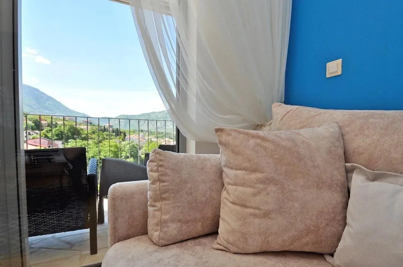 Sale, one bedroom apartment, 52m², Dobrota, Kotor