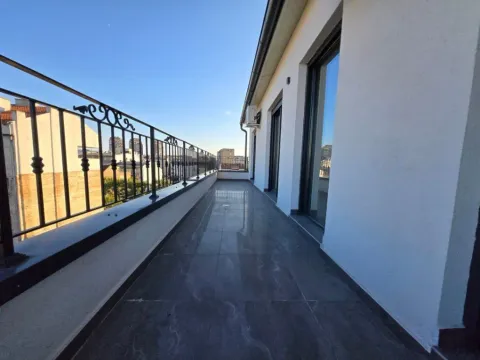 Prodaja, četvorosoban stan, 92m², Vukov Spomenik, Zvezdara Sve Podlokacije - image 2