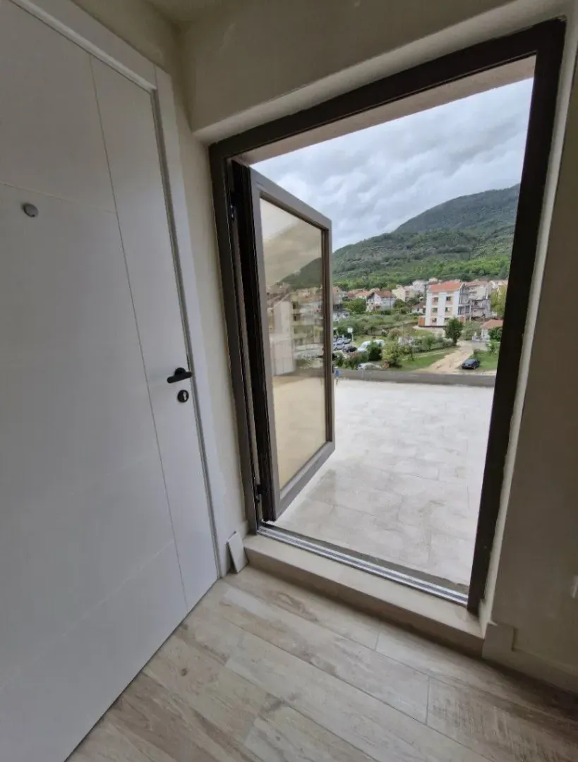 Prodaja, dvosoban stan, 65m², Mrčevac, Tivat