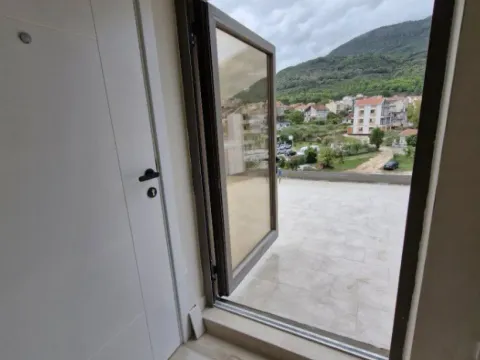 Prodaja, dvosoban stan, 65m², Dumidran, Tivat - image 3