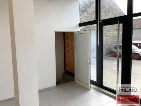 Rent, office space, 331m², Telep, Novi Sad Sve Podlokacije - image 6