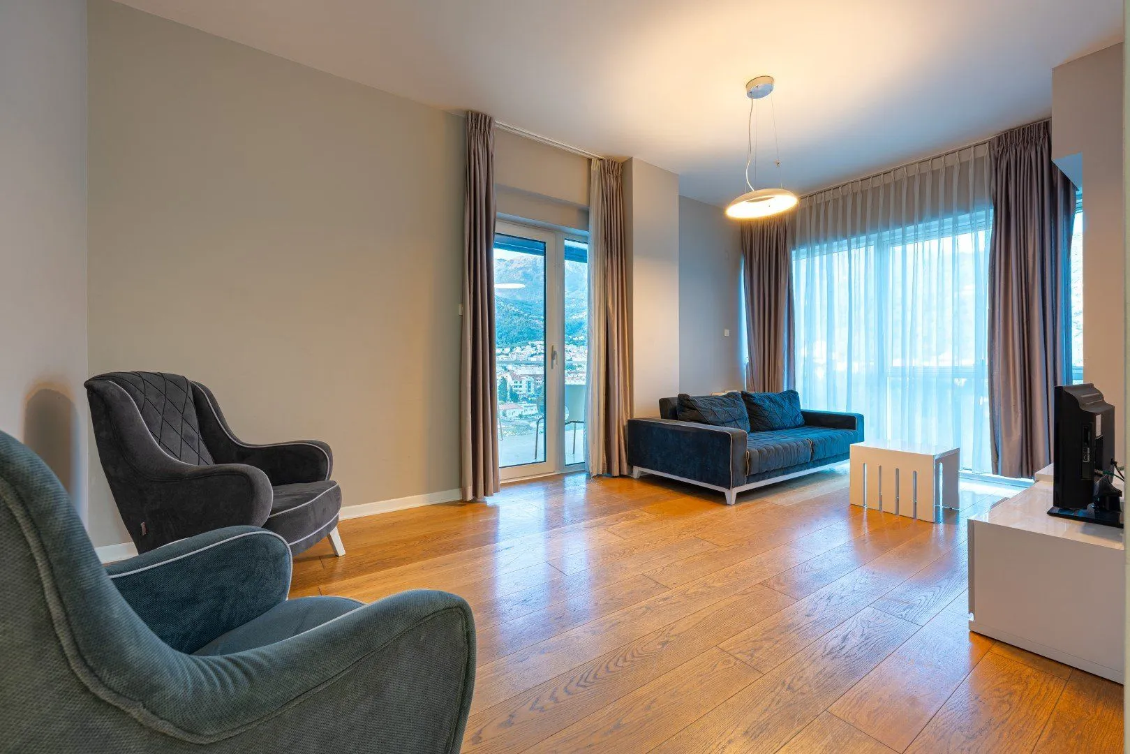 Prodaja, dvosoban stan, 89m², Tre Canne, Budva