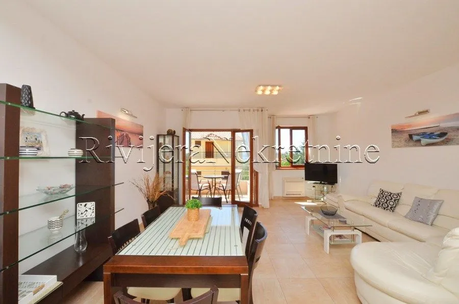 Prodaja, trosoban stan, 109m², Kamenari, Herceg Novi