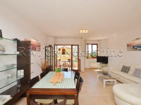 Prodaja, trosoban stan, 109m², Kamenari, Herceg Novi - image 1
