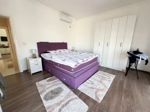 Prodaja, kuća, 260m², Gornja Gorica, Podgorica - image 8