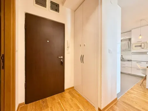 Prodaja, dvosoban stan, 64m², City Kvart, Podgorica - image 12