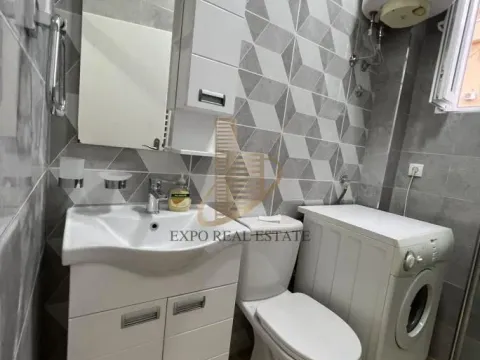 Izdavanje, dvosoban stan, 50m², Kalenić Pijaca, Vračar Sve Podlokacije - image 13