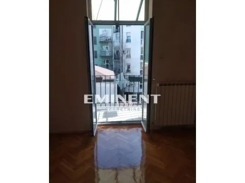 Izdavanje, stan, 117m², Slavija, Vračar Sve Podlokacije - image 10