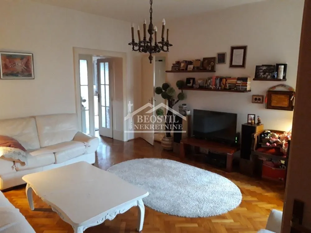 Prodaja, trosoban stan, 99m², Stari Grad, Beograd