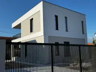 Izdavanje, kuća, 225m², Gornja Gorica, Podgorica - image 3