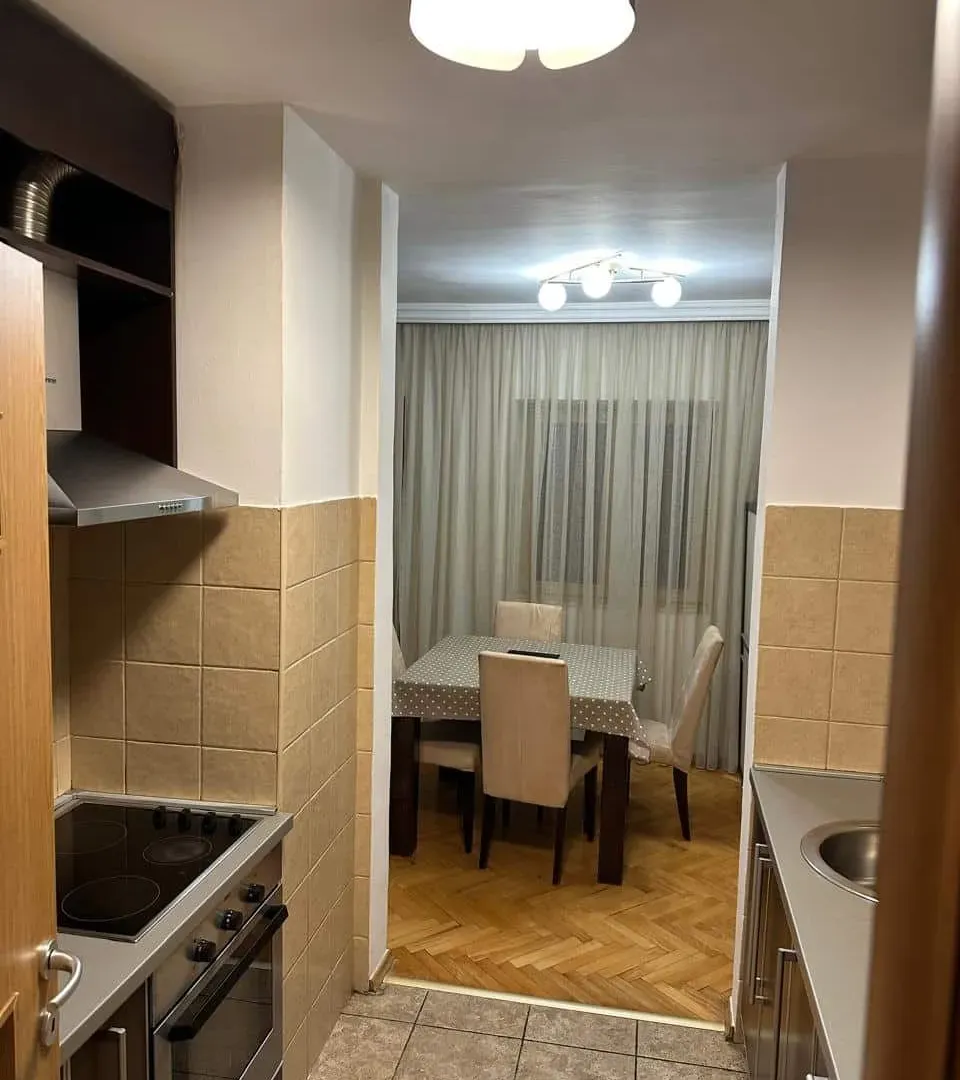 Izdavanje, dvosoban stan, 80m², Momišići, Podgorica