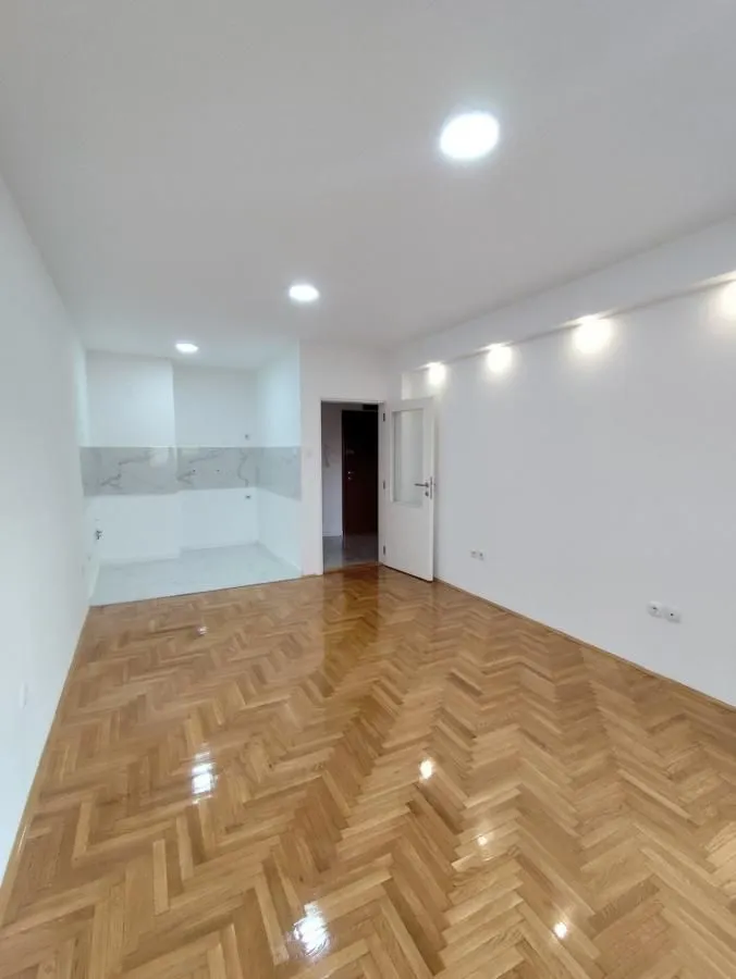 Prodaja, dvosoban stan, 45m², Nova Detelinara, Novi Sad Sve Podlokacije