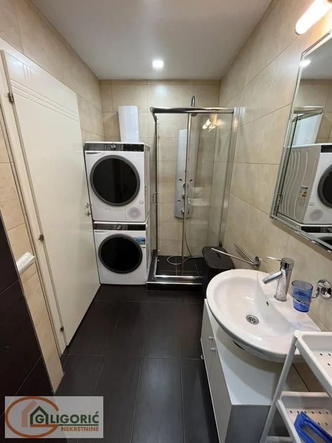 Sale, four bedroom apartment, 157m², Bul Kralja Aleksandra, Zvezdara Sve Podlokacije