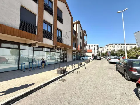 Izdavanje, dvosoban stan, 56m², City Kvart, Podgorica - image 15