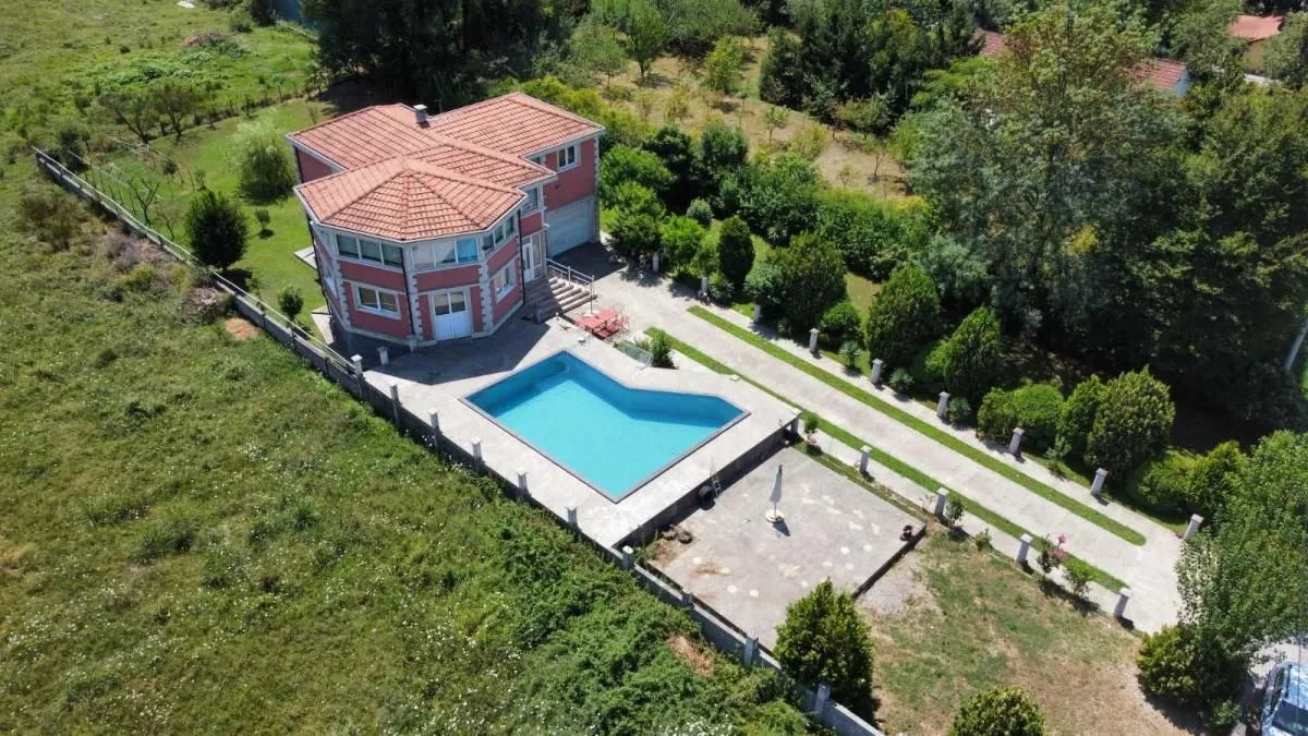 Prodaja, kuća, 350m², Danilovgrad, Crna Gora
