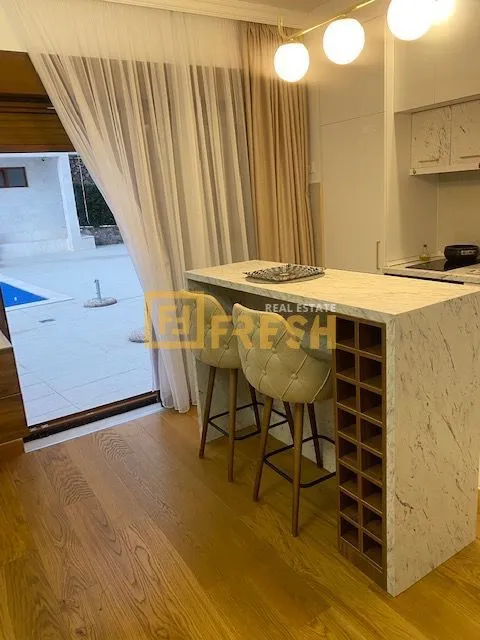 Rent, one bedroom apartment, 51m², Tivat, Crna Gora