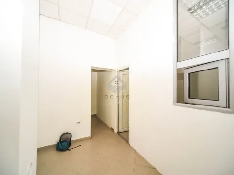 Rent, office space, 67m², Pobrežje, Podgorica - image 5