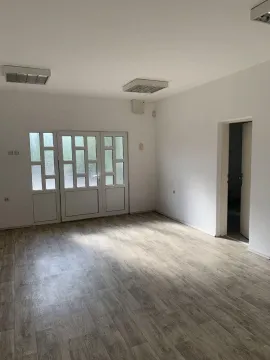 Izdavanje, kuća, 120m², Blok 9, Podgorica - image 5