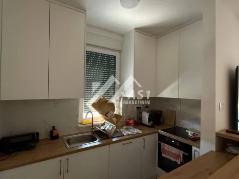 Izdavanje, trosoban stan, 60m², Petrovaradin, Novi Sad - image 3