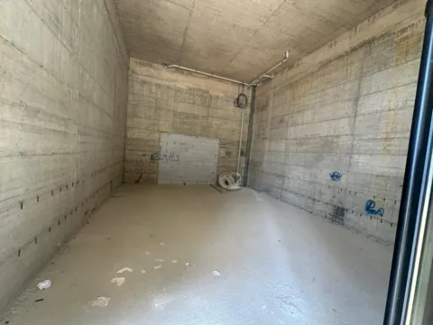 Rent, office space, 101m², Bar, Crna Gora - image 4