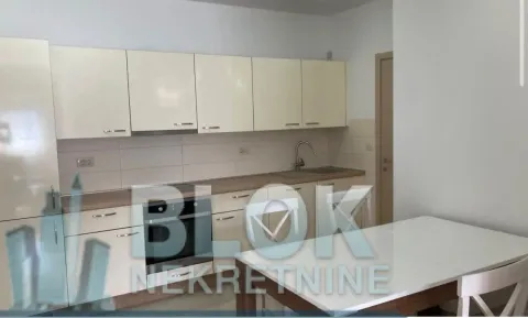 Rent, two bedroom apartment, 71m², City Kvart, Podgorica - image 12