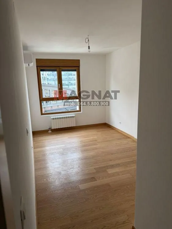 Prodaja, trosoban stan, 106m², Novi Beograd Blok 65, Novi Beograd Sve Podlokacije