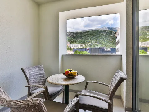 Rent, one bedroom apartment, 48m², Rozino, Budva - image 6