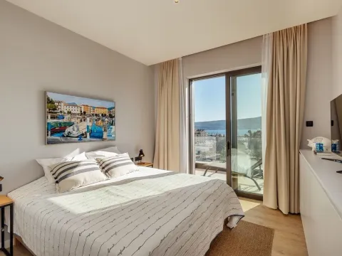 Sale, two bedroom apartment, 179m², Porto Montenegro, Tivat - image 2