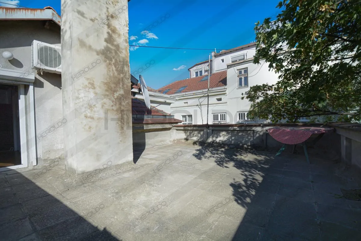 Prodaja, četvorosoban stan, 96m², Savski Venac, Beograd