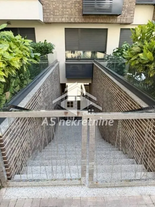 Rent, two bedroom apartment, 55m², Južni Bulevar, Vračar Sve Podlokacije