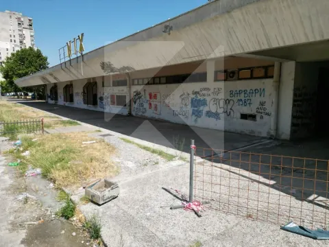 Izdavanje, poslovni prostor, 1000m², Blok 5, Podgorica - image 4