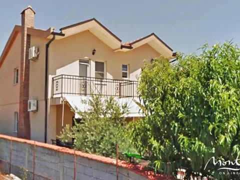 Prodaja, kuća, 200m², Donja Gorica, Podgorica - image 2