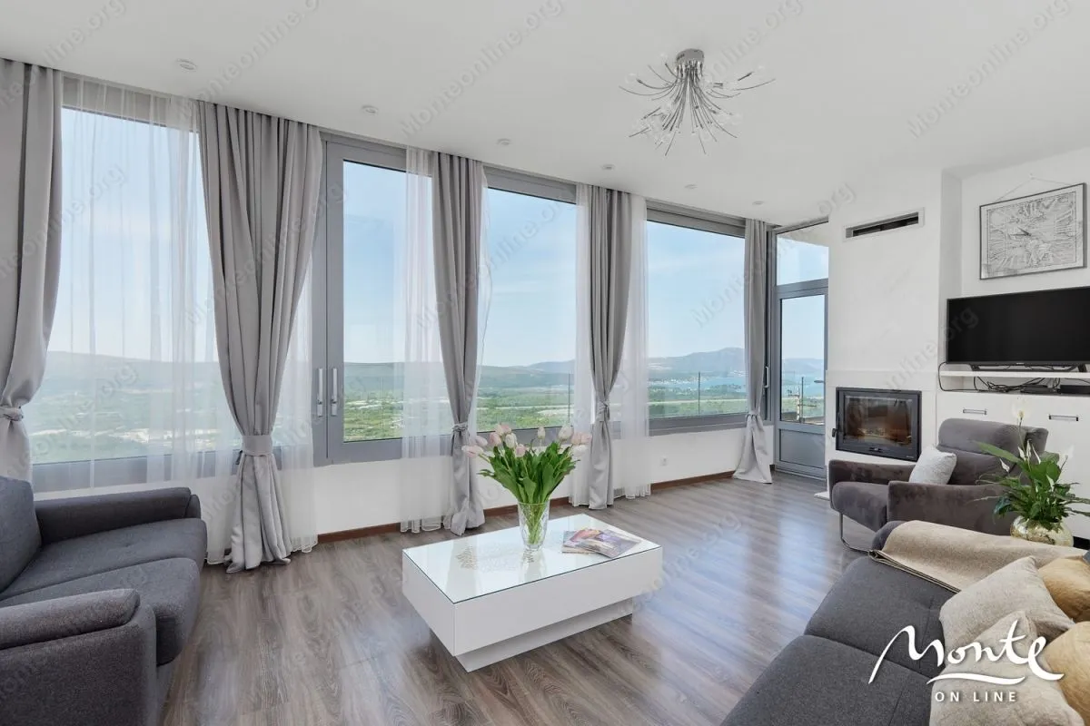 Prodaja, kuća, 220m², Tivat, Crna Gora