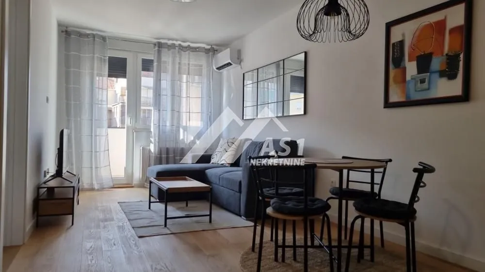 Izdavanje, dvosoban stan, 52m², Grbavica, Novi Sad Sve Podlokacije