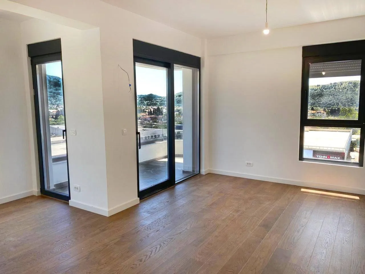 Sale, two bedroom apartment, 73m², Centar, Bar