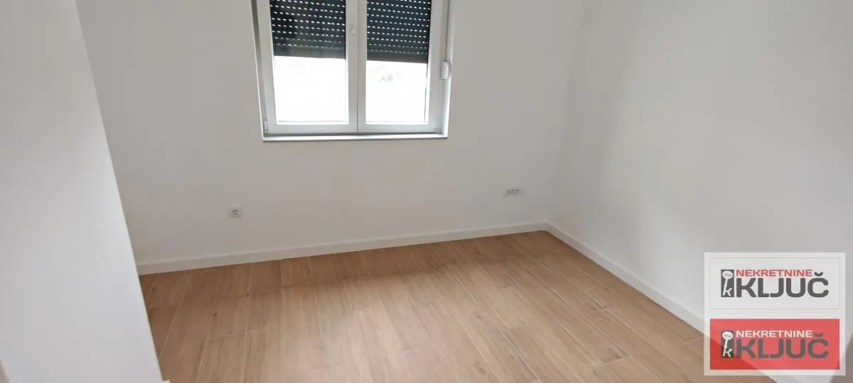 Prodaja, trosoban stan, 72m², Alibegovac, Petrovaradin