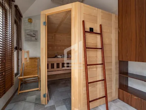 Izdavanje, kuća, 360m², Gorica C, Podgorica - image 16