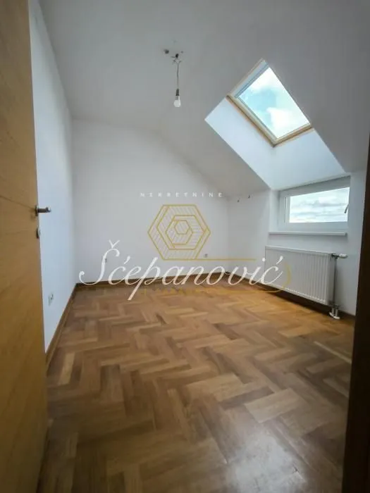 Prodaja, trosoban stan, 70m², Podbara, Novi Sad Sve Podlokacije