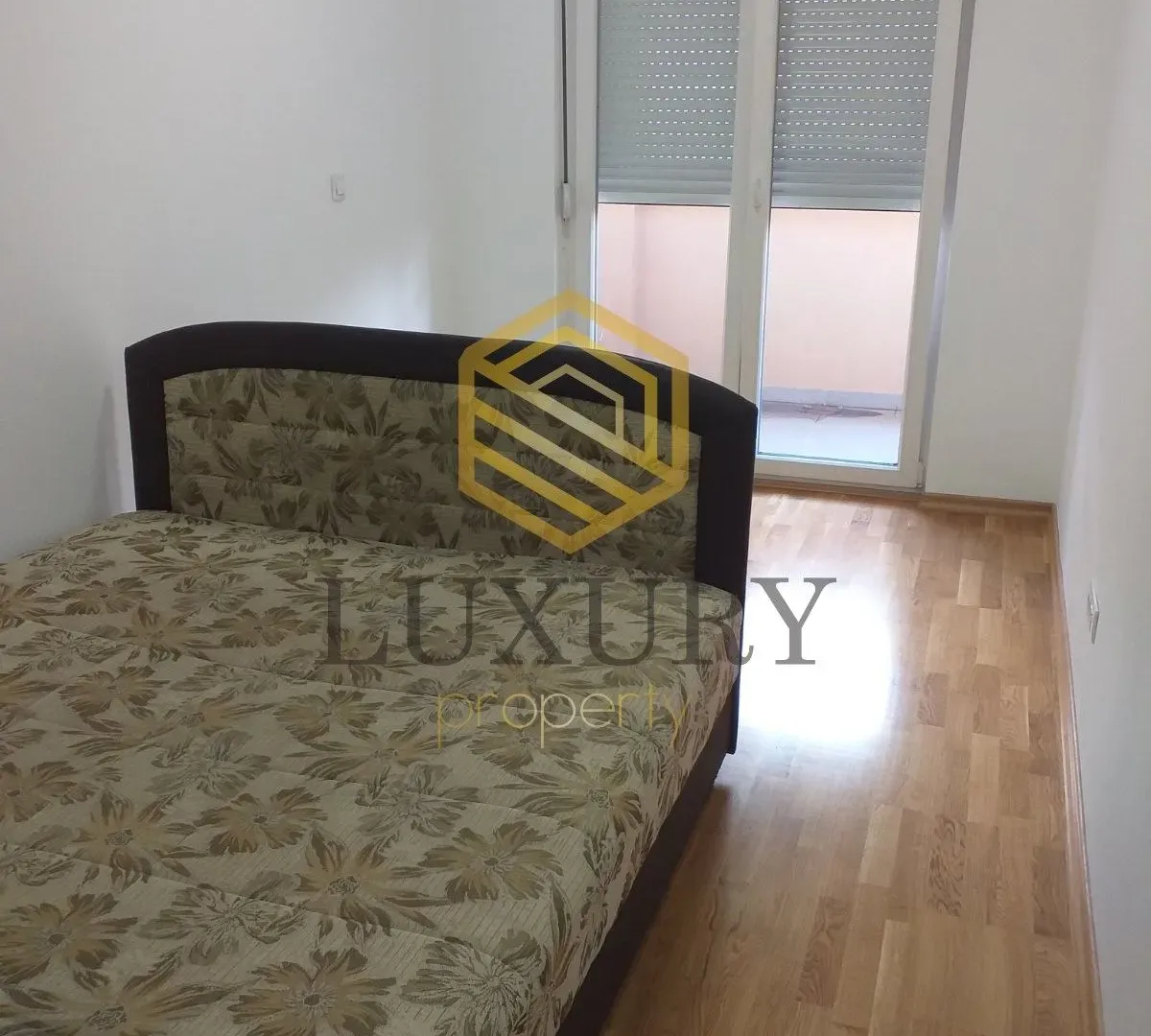Izdavanje, dvosoban stan, 68m², Tuški Put, Podgorica