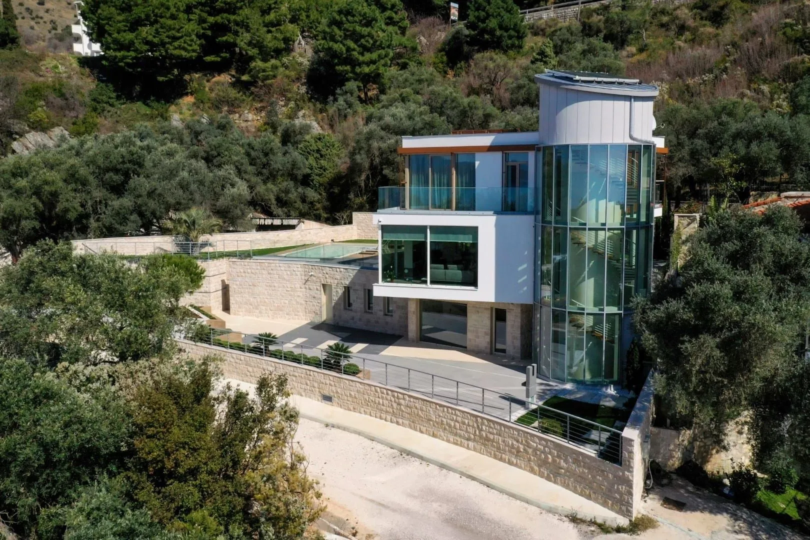 Rent, house, 749m², Crvena Glavica, Budva