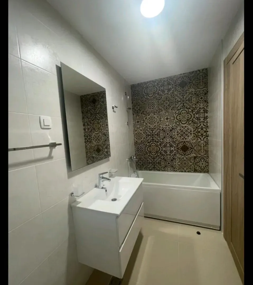 Izdavanje, dvosoban stan, 69m², Master Kvart, Podgorica