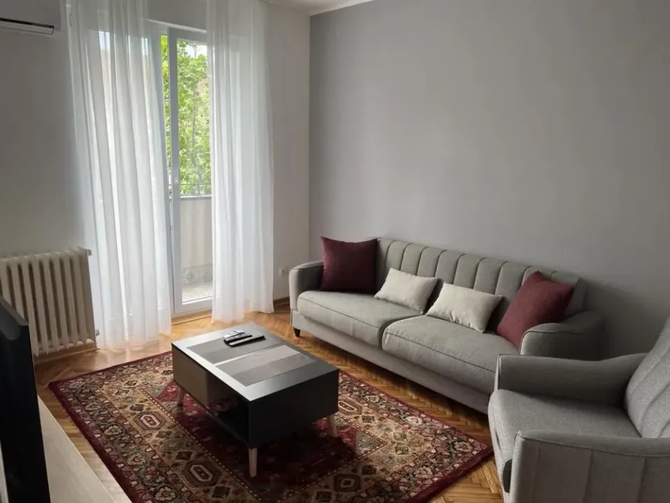 Izdavanje, dvosoban stan, 50m², Stari Grad, Beograd