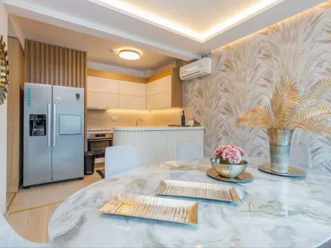 Izdavanje, garsonjera, 96m², Pržno, Budva - image 6