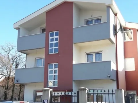 Rent, one bedroom apartment, 35m², Gornja Gorica, Podgorica - image 1