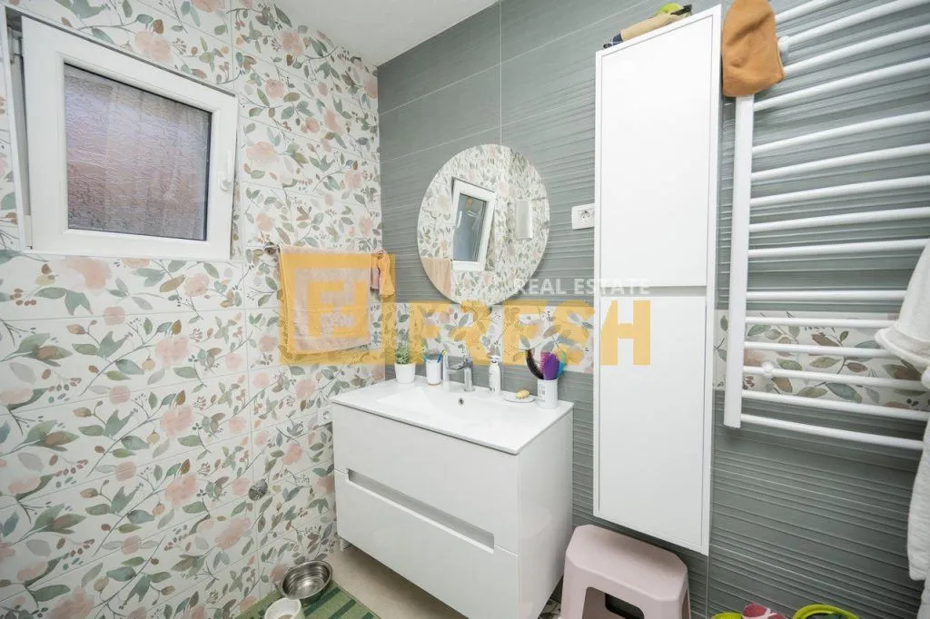Sale, house, 180m², Dalmatinska ulica, Podgorica