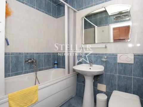 Izdavanje, dvosoban stan, 76m², Centar, Podgorica - image 5