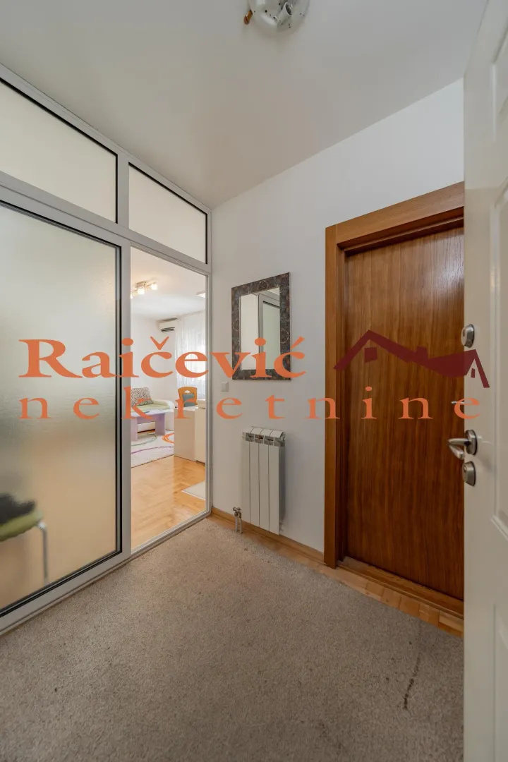 Sale, two bedroom apartment, 39m², Autokomanda, Voždovac Sve Podlokacije