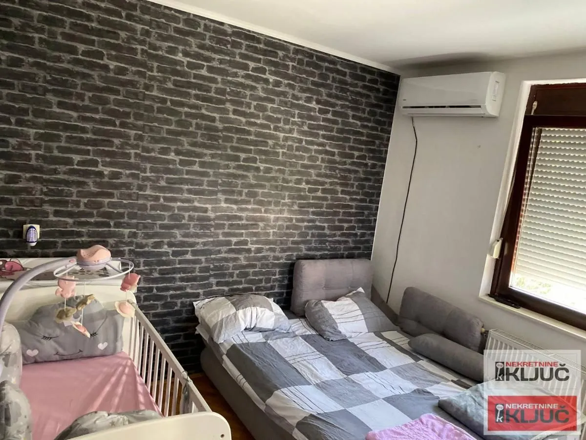 Prodaja, trosoban stan, 71m², Salajka, Novi Sad Sve Podlokacije